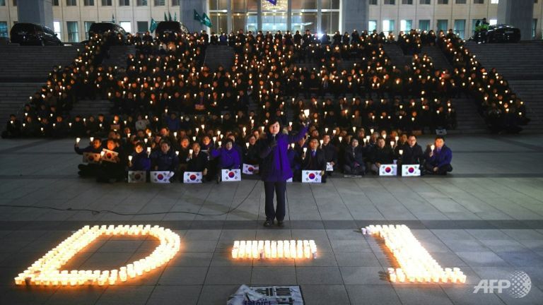 lawmakers-and-members-of-south-korea-s-main-opposition