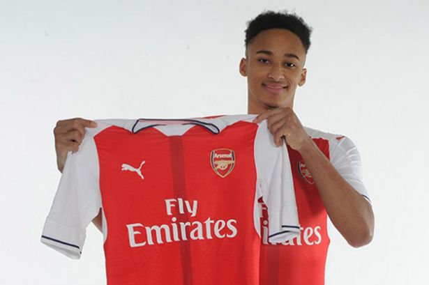cohen-bramall-signs-for-arsenal