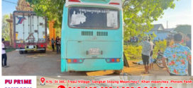 រថយន្ដដឹកកម្មករជួបគ្រោះថ្នាក់ចរាចរណ៍ នៅក្រុងឧដុង្គម៉ែជ័យ បណ្ដាលឲ្យស្លាប់ម្នាក់ និងរបួសធ្ងន់ស្រាលជាង៤០នាក់