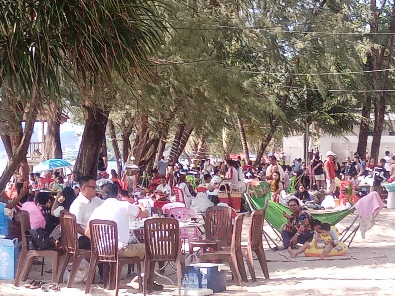 ឆ្នេរខ្សាច់ខេត្តព្រះសីហនុ