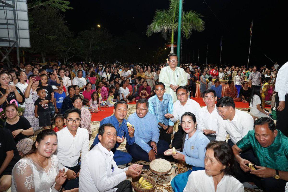 ដាល់អំបុក