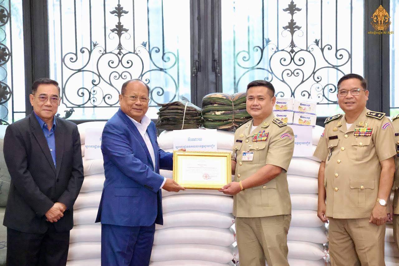 លោកសន្តិបណ្ឌិត ខៀវ សុភ័គ និងលោក អ៊ូ វណ្ណា