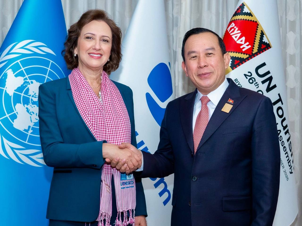 ការពិភាក្សាទ្វេភាគី