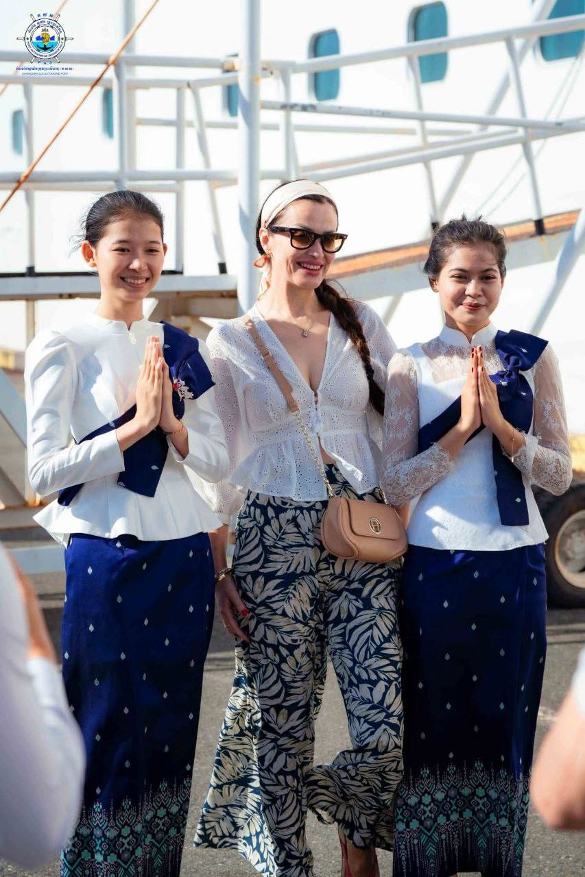 ភ្ញៀវទេសចរណ៍