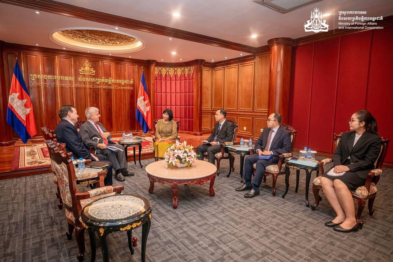 Austrian Ambassador and Cambodian Acting Minister