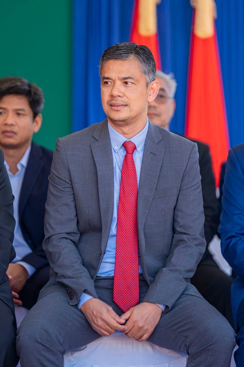 ឧបនាយករដ្ឋមន្ត្រីកើតរិទ្ធ