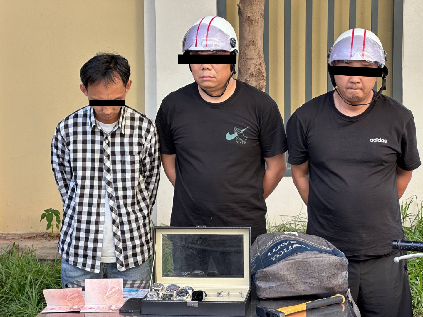 ជនសង្ស័យ