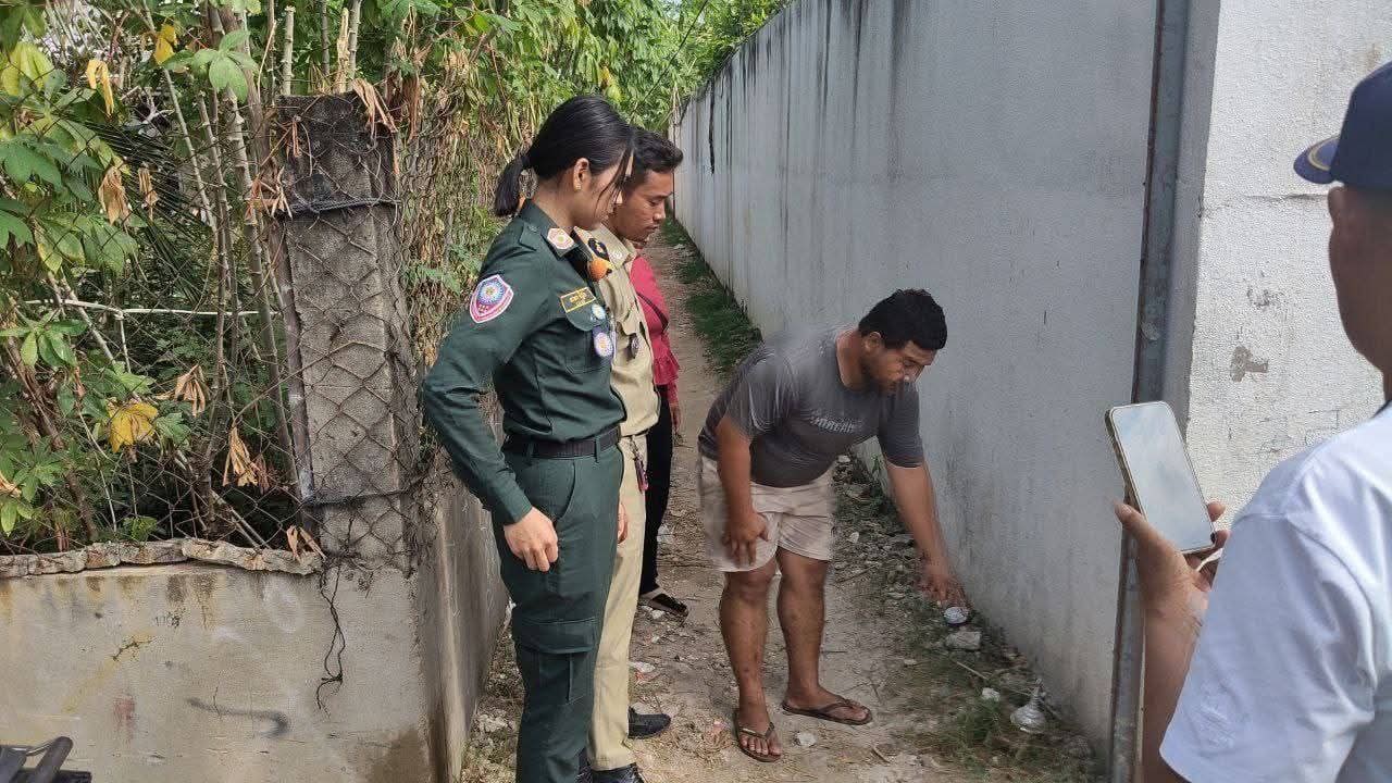 វត្ថុតាងនៅកន្លែងកើតហេតុ