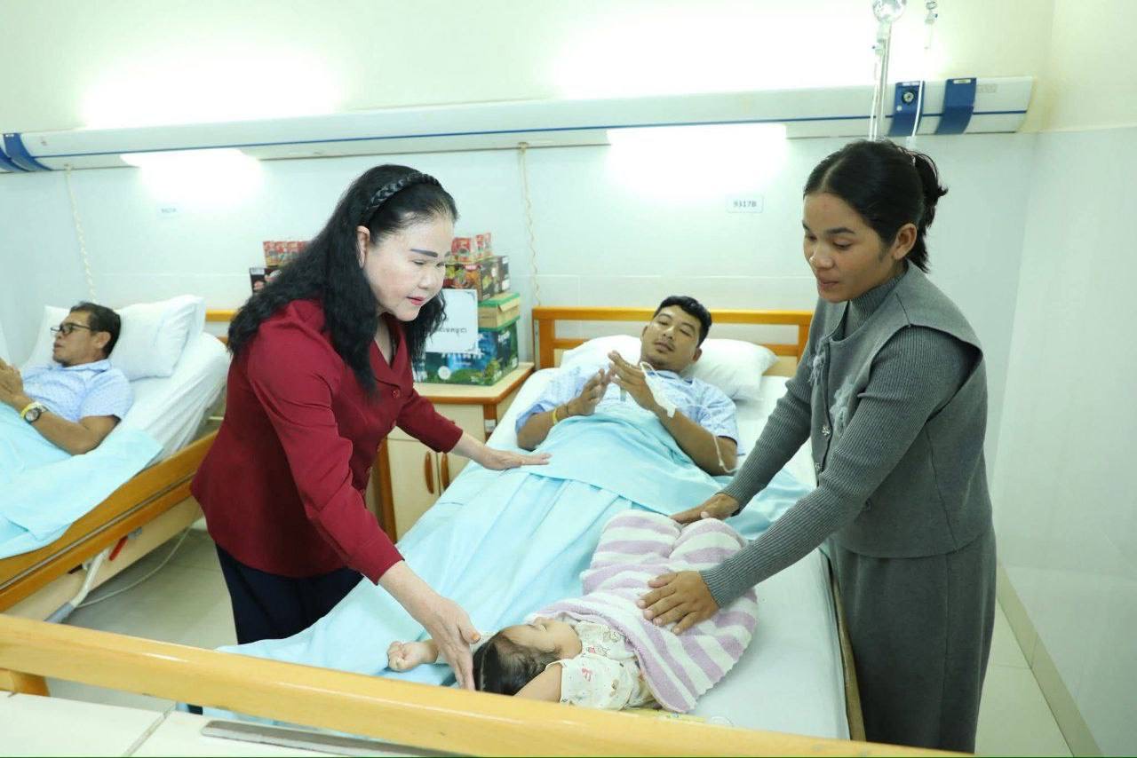 ការប្រគល់អំណោយមនុស្សធម៌