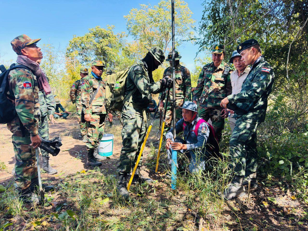 ក្រុមអ្នកជំនាញព្រំដែន