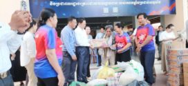 រដ្ឋបាលរាជធានីភ្នំពេញ បន្ដទទួលអំណោយពីសប្បុរសជន ដើម្បីដឹកទៅចែវីរៈកងទ័ពជួរមុខ និងជនភៀសសឹកខណៈ ចោឈ្លានពានថៃបន្ដរំលោភដែនអធិបតេយ្យភាពកម្ពុជា 