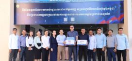 រដ្ឋបាលរាជធានីភ្នំពេញ បន្ដទទួលអំណោយសប្បុរសជន ដើម្បីបន្ដយកទៅចែកវីរកងទ័ពជួរមុខ និងជនភៀសសឹក 