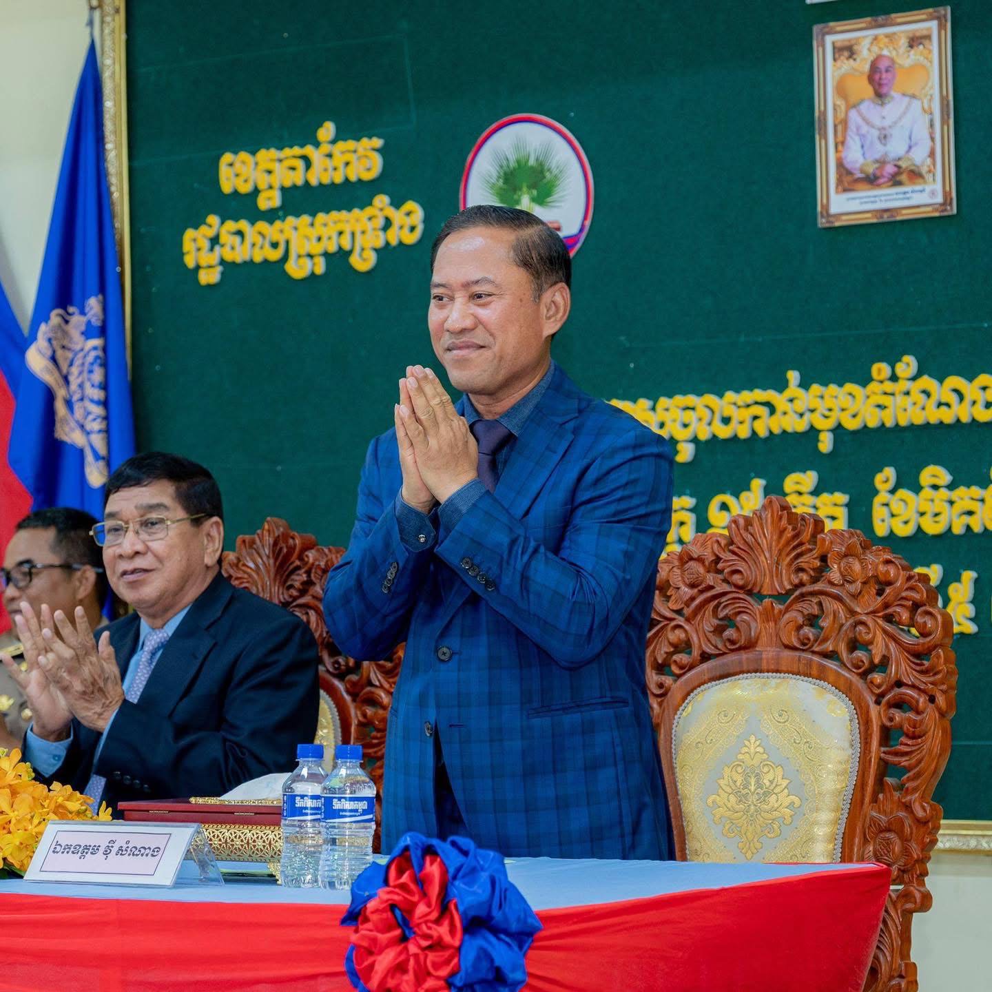 អភិបាលខេត្តតាកែវ ផ្តល់ការណែនាំ