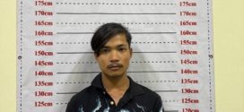 នគរបាលខណ្ឌឫស្សីកែវ តាមដល់ស្រុកកងមាស ចាប់ ខ្លួនជនសង្ស័យម្នាក់ ក្នុងជម្លោះរឿងចូលបន្ទប់ទឹក ឈានដល់ករណីហិង្សា
