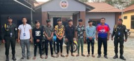 កម្លាំងកងរាជអាវុធហត្ថឃាត់ខ្លួនក្មេងទំនេីងបង្ហោះម៉ូតូចំនួន០៦នាក់​ នៅឃុំជង្រុក​ ស្រុកគងពិសី​