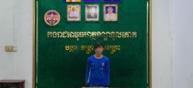 អាវុធហត្ថរាជធានីភ្នំពេញ ចុះបង្រ្កាប និងឃាត់ខ្លួនអ្នកលក់ចែកចាយបារីអេឡិចត្រូនិច ០១នាក់!