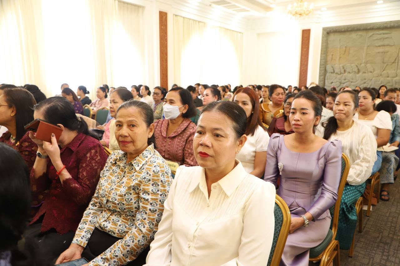 ប្រធានក្រុមប្រឹក្សាលោក ម៉ប់ សារិន