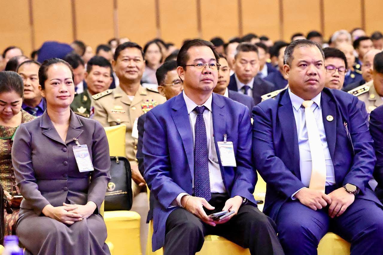 ឧបនាយករដ្ឋមន្ត្រី នេត សាវឿន