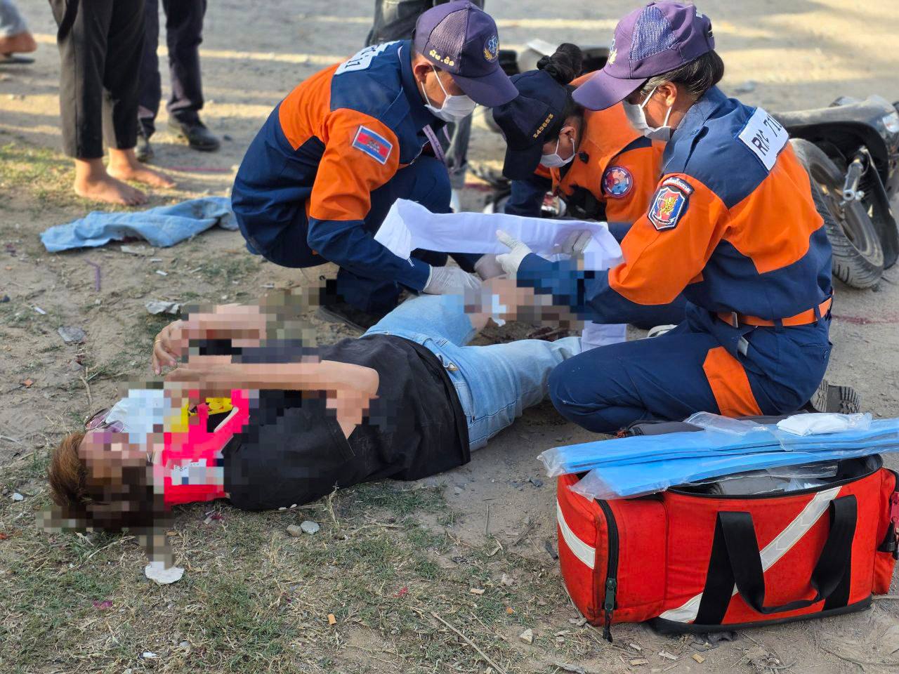 រថយន្តកែឆ្នៃនៅកន្លែងកើតហេតុ