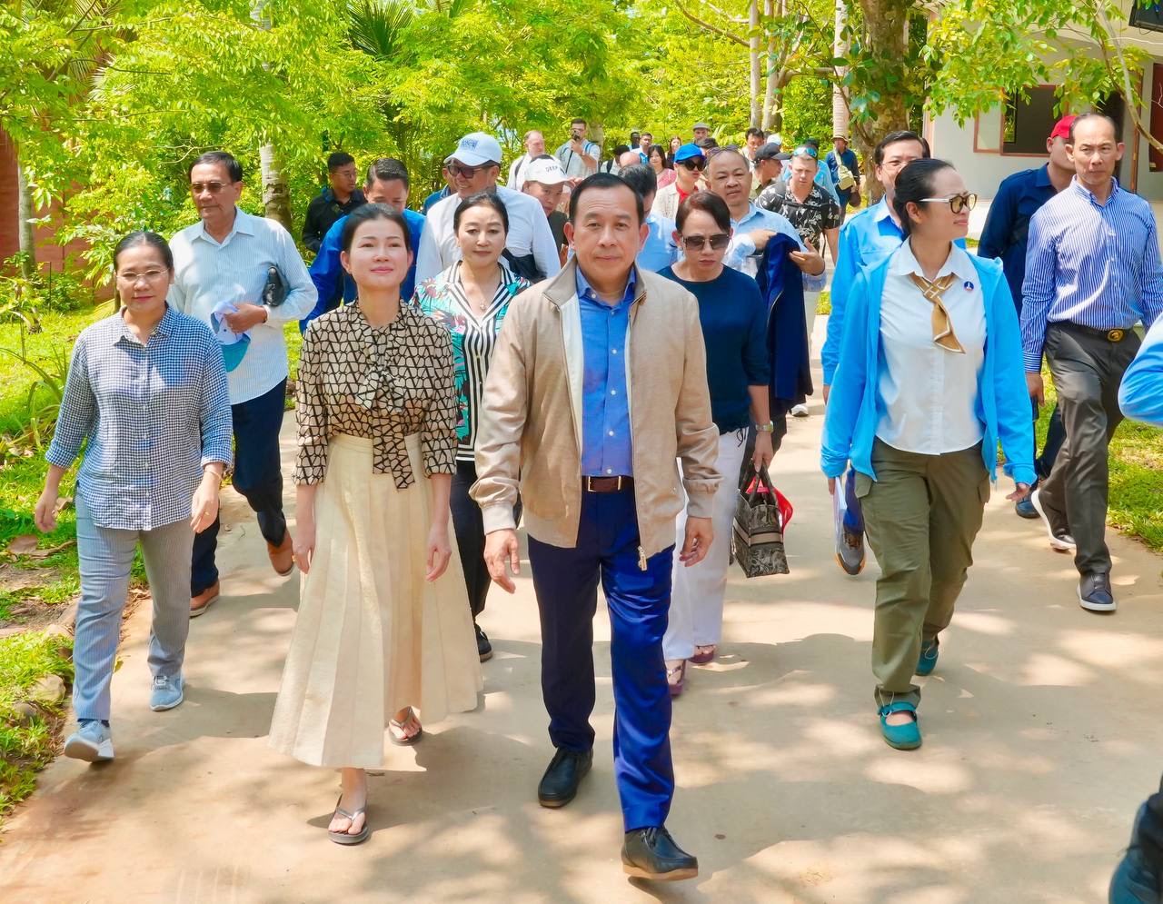 ឆ្នេរខ្សាច់ស