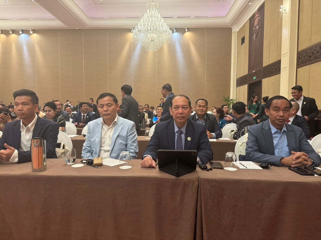 កិច្ចប្រជុំសុខភាពតែមួយ