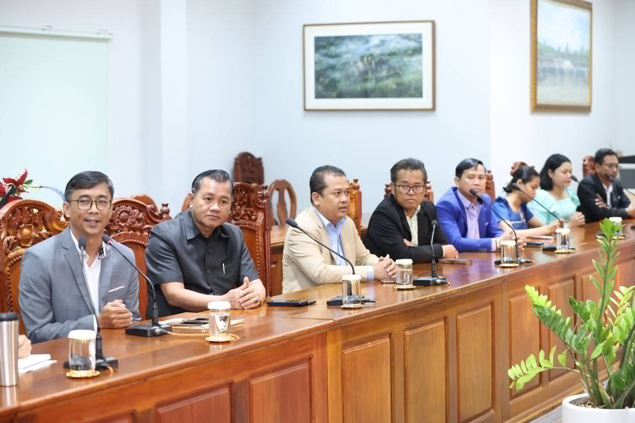 រដ្ឋមន្ត្រីនេត្រ ភក្ត្រា កំពុងថ្លែងក្នុងពិធី