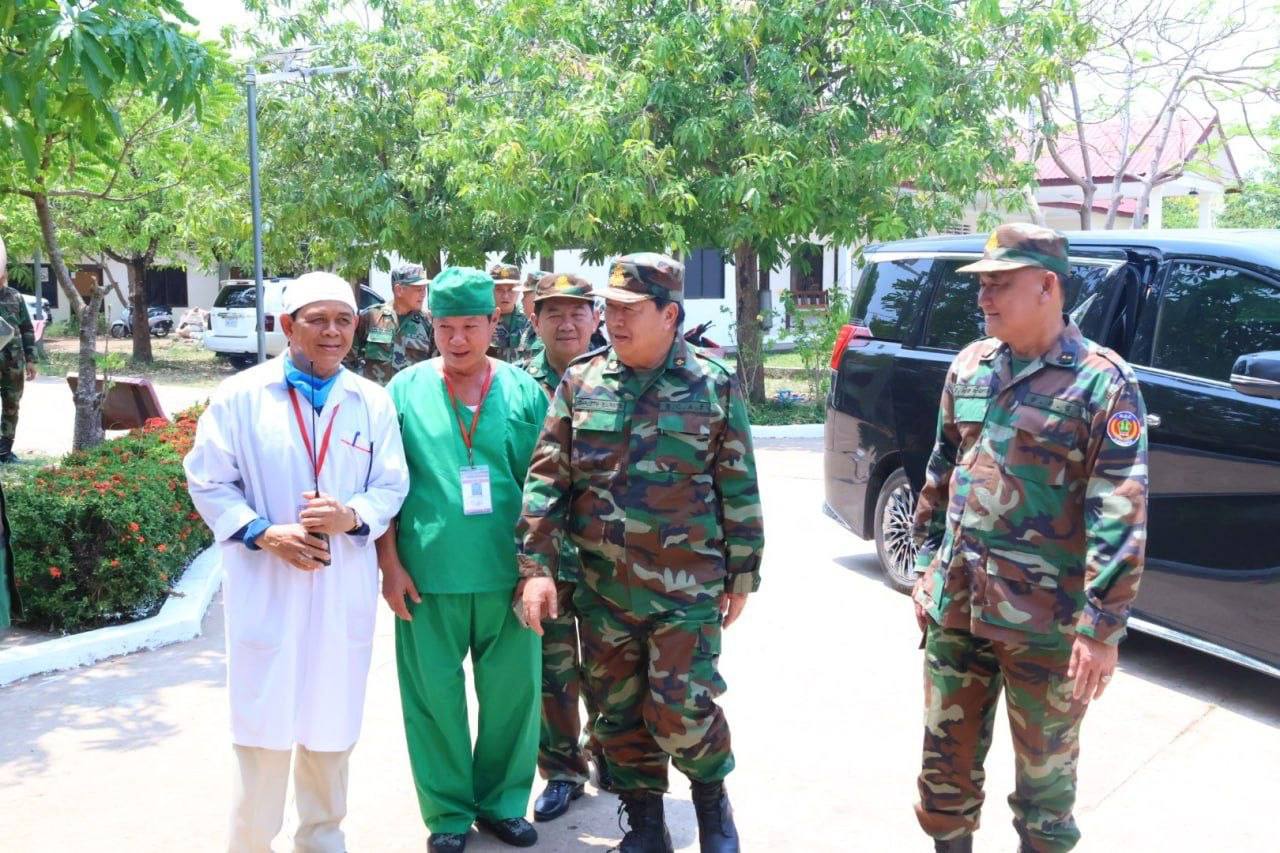 យោធិនទទួលការសួរសុខទុក្ខ