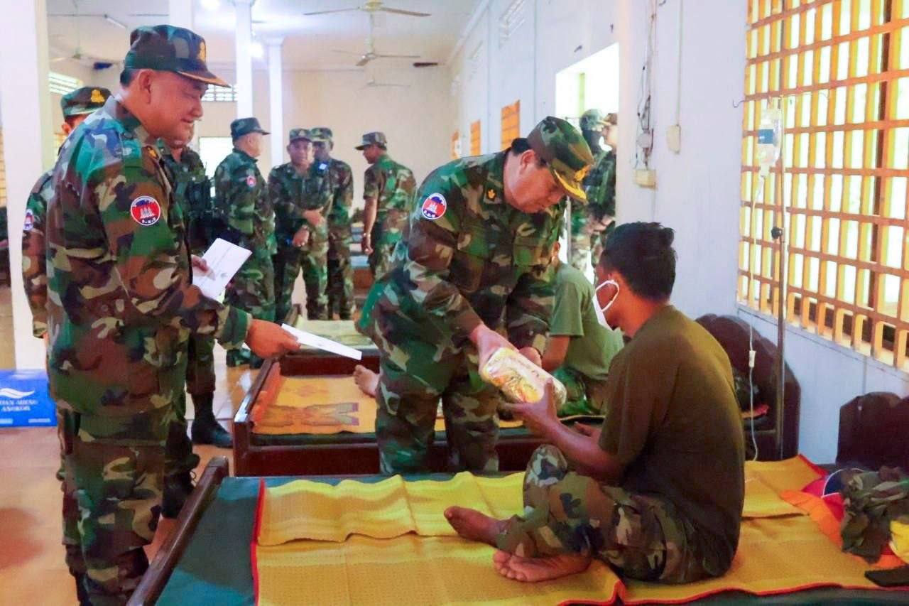 ការជួបជុំរវាងអគ្គមេបញ្ជាការរងនិងយោធិន