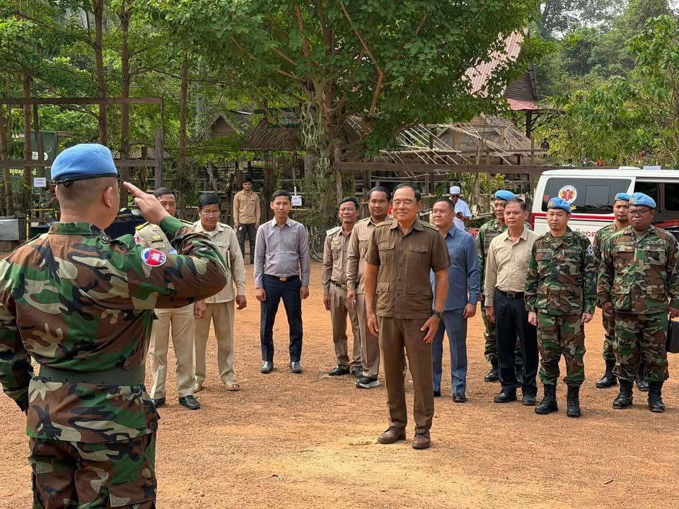 ការពិភាក្សាជាមួយអាជ្ញាធរមូលដ្ឋាន