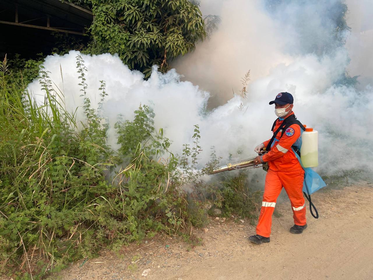 ក្រុមការងារបាញ់ថ្នាំមូស