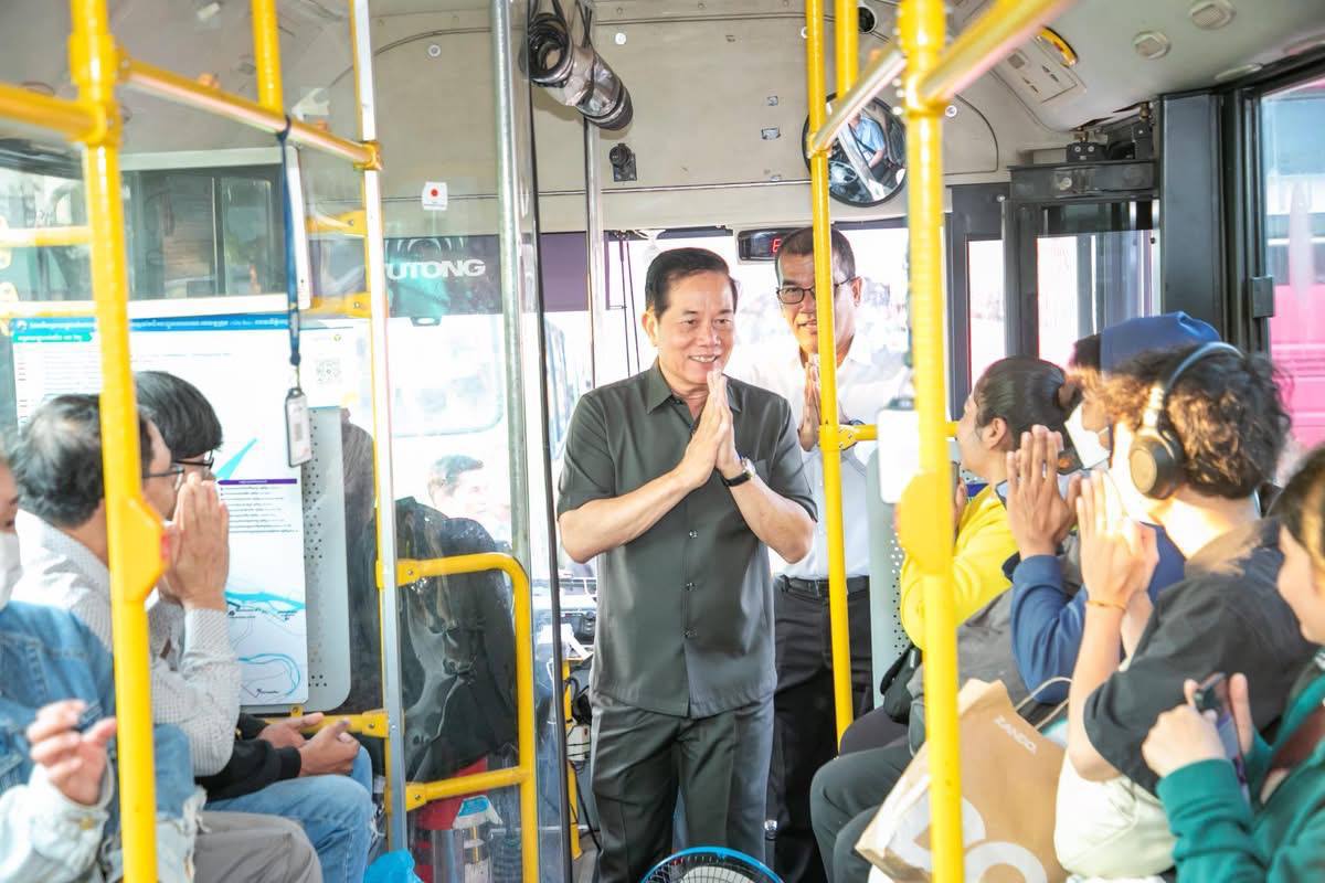 សេវារថយន្តក្រុងសាធារណៈ