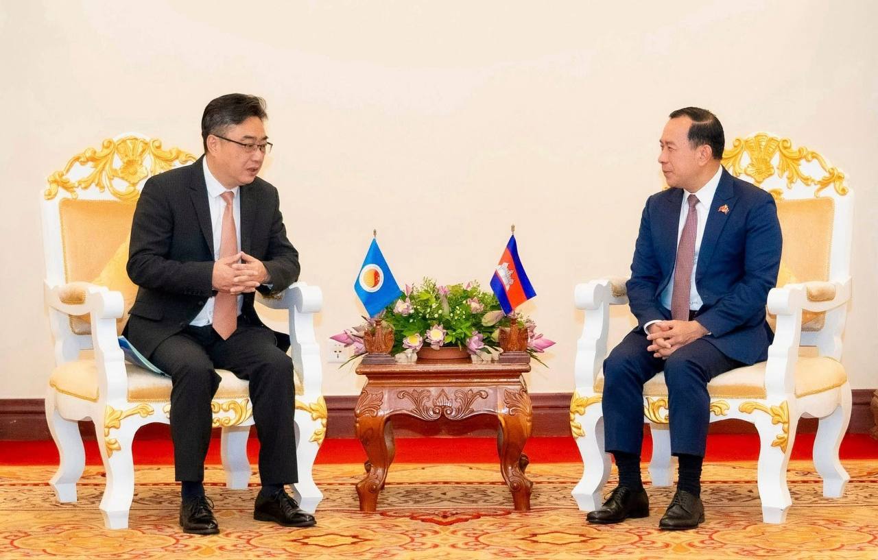 ក្រសួងទេសចរណ៍ និងមជ្ឈមណ្ឌលអាស៊ាន-ចិន បញ្ជាក់អះអាងពីឆន្ទៈសហការរួមគ្នាជំរុញកំណើនភ្ញៀវទេសចរចិនមកកម្ពុជាឱ្យកាន់តែច្រើនឡើង