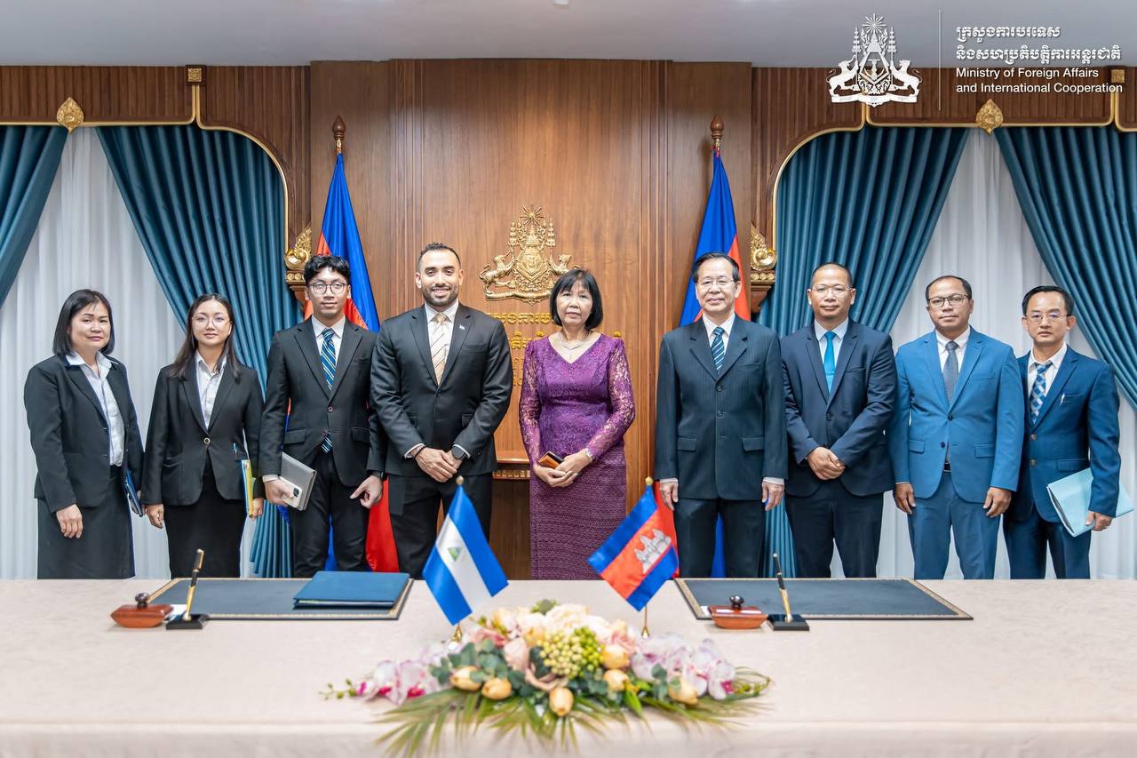 ពិធីចុះហត្ថលេខា