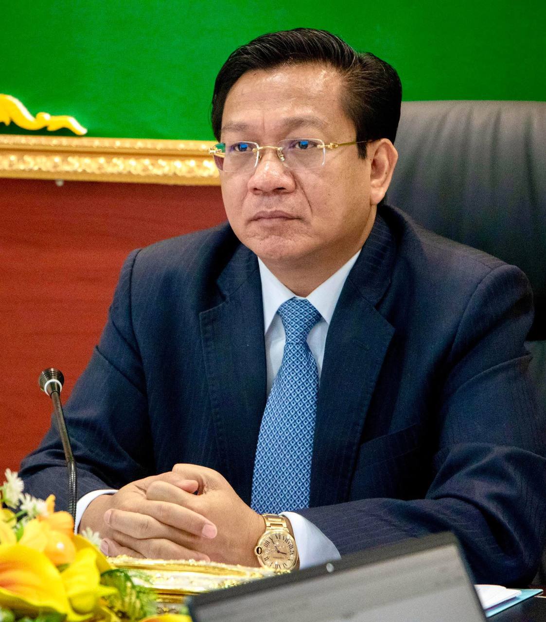 លោក ហ៊ុយ វណ្ណៈ