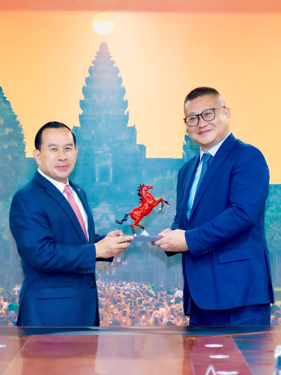ការពិភាក្សាការងារ