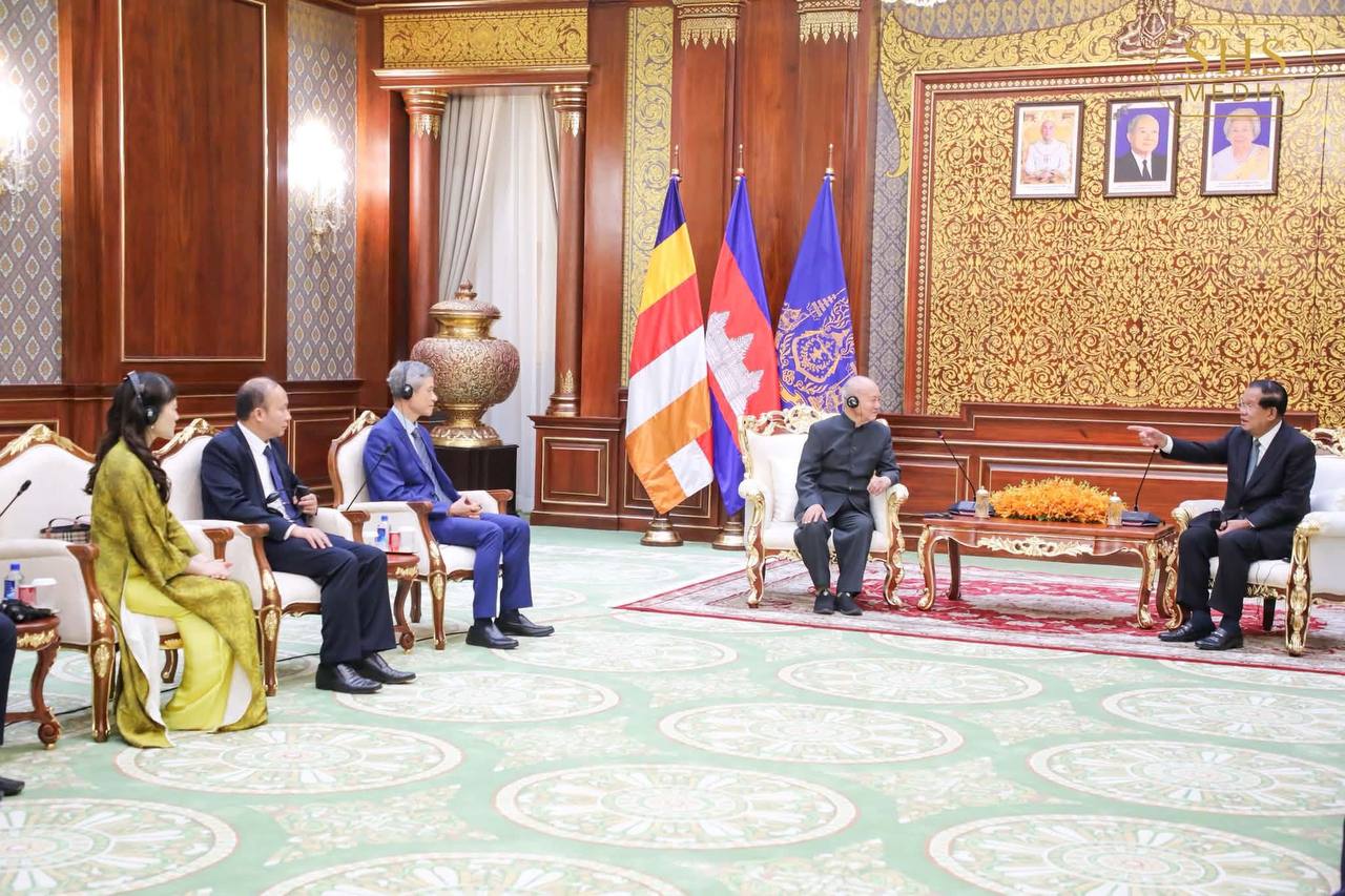 រូបថតជំនួប