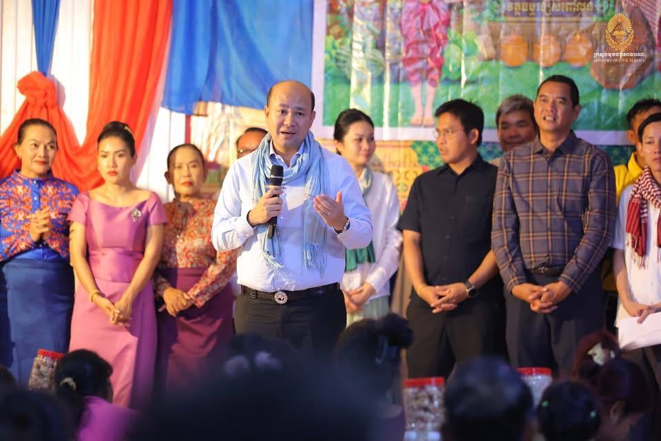 ក្នុងស្មារតីនៅជាមួយជាតិ កងកម្លាំង និងជនភៀស សឹកគ្រប់វេលា លោក ហ៊ុន ម៉ានី ផ្ដល់ការលើកទឹកចិត្ដក្នុងឱ កាសបុណ្យចូលឆ្នាំថ្មី