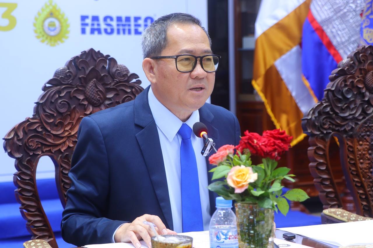 អ្នកសារព័ត៌មានចូលរួម
