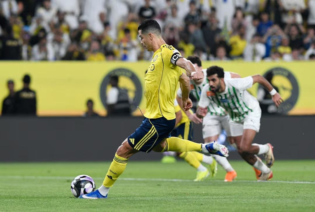 Ronaldo ស៊ុតបញ្ចូលទីបានពីរគ្រាប់ក្នុងពេលដែលត្រលប់មករួមក្រុម Al Nassrវិញ