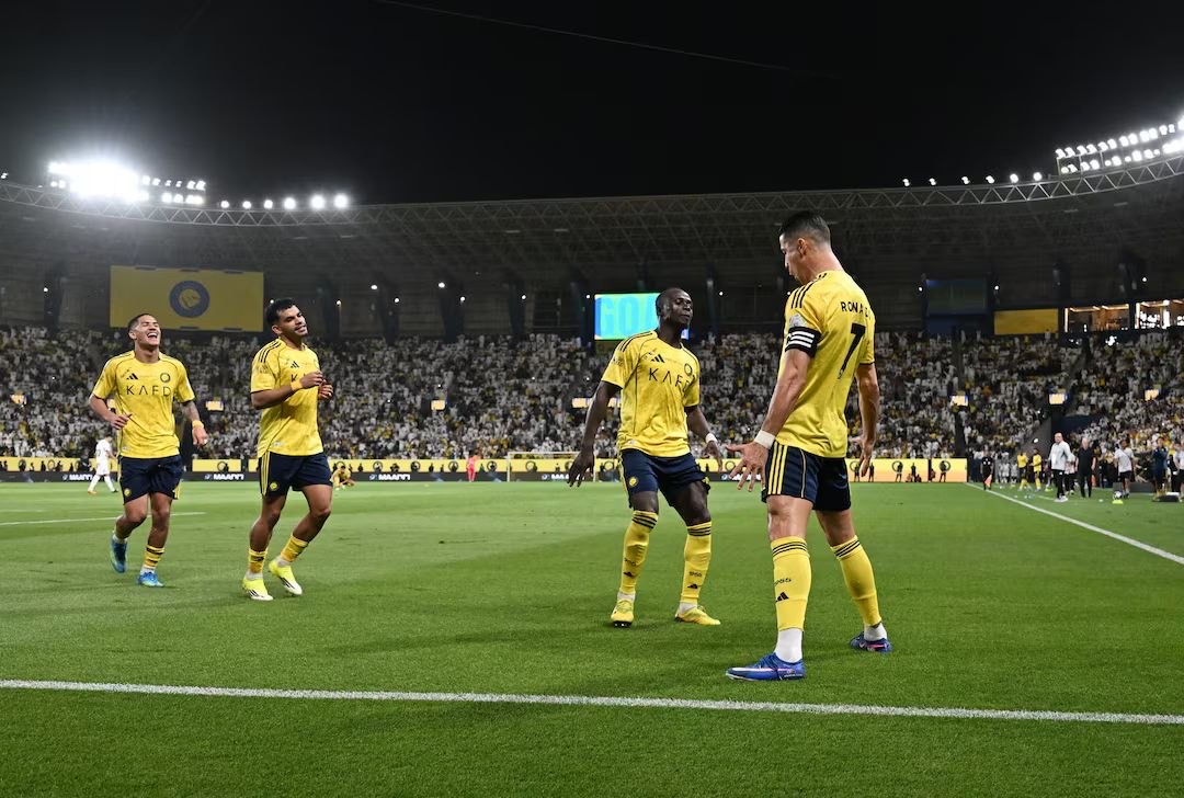 Al Nassr team celebration