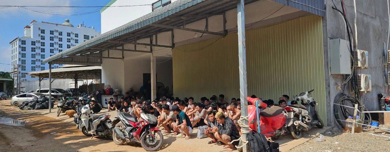 កម្លាំងអគ្គស្នងការដ្ឋាននគរបាលជាតិ បង្ក្រាបទីតាំង Online Scams ចំនួន ៩កន្លែង នៅក្រុងបាវិត ខេត្តស្វាយរៀង ឃាត់ខ្លួនជនបរទេសជាង ៣០០នាក់