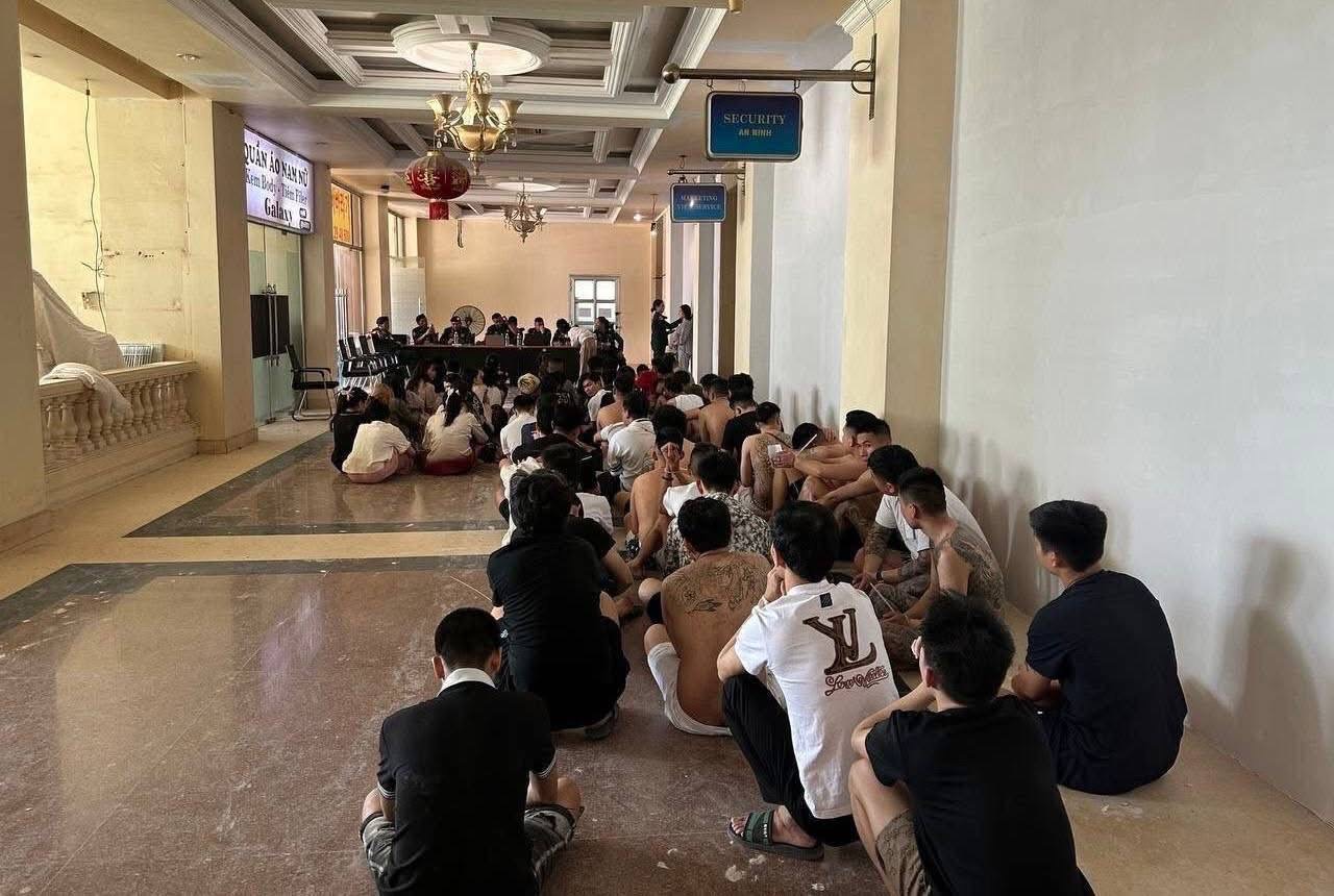 ការចាត់ចែងជនបរទេសដែលត្រូវបានឃាត់ខ្លួន