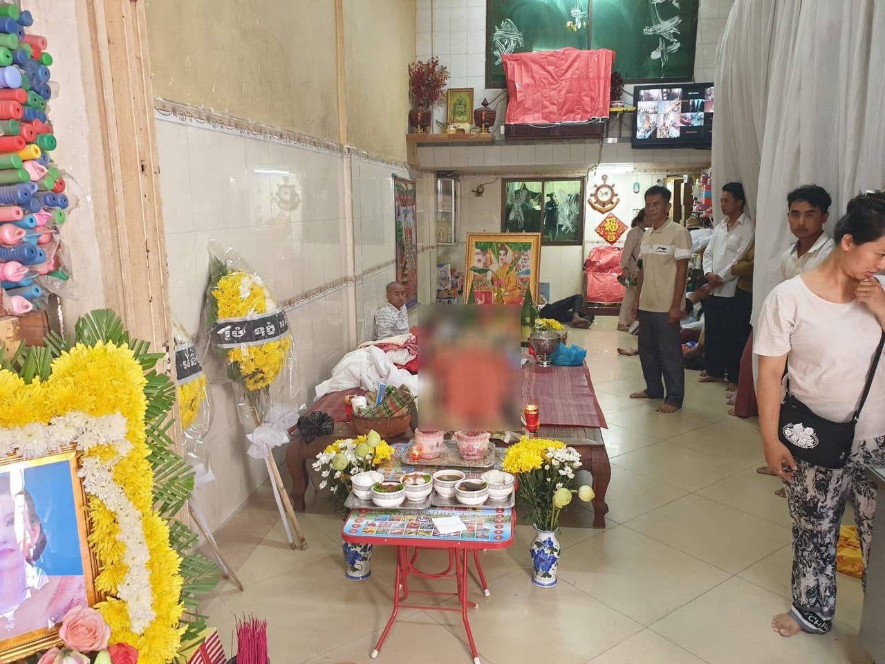 ខឹង ហាមឃាត់ មិនឲ្យ មាន ស្នេហាចៅស្រី ២ នាក់ ចាក់សម្លាប់ យាយ បង្កើត