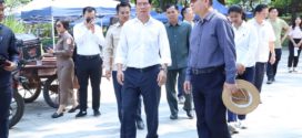 ឯកឧត្ដម ឃួង ស្រេង ជំរុញឱ្យក្រុមការងារពន្លឿនការរៀបចំតុបតែងសង្ក្រានបានលឿនទាន់ពេលចូលឆ្នាំខ្មែរ និងត្រូវសម្អាតផ្លូវធ្វើអនាម័យបរិស្ថានផង