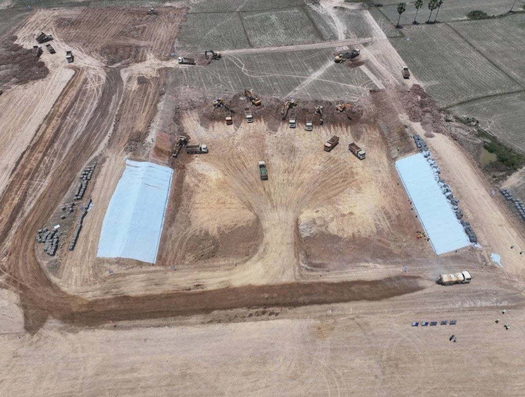 ព្រឹកនេះ សម្តេចធិបតីហ៊ុន ម៉ាណែត  អញ្ជើញបើកការដ្ឋានសាងសង់ព្រែកជីកហ្វូណនតេជោ កំណាត់ទី២ នៅតាកែវ