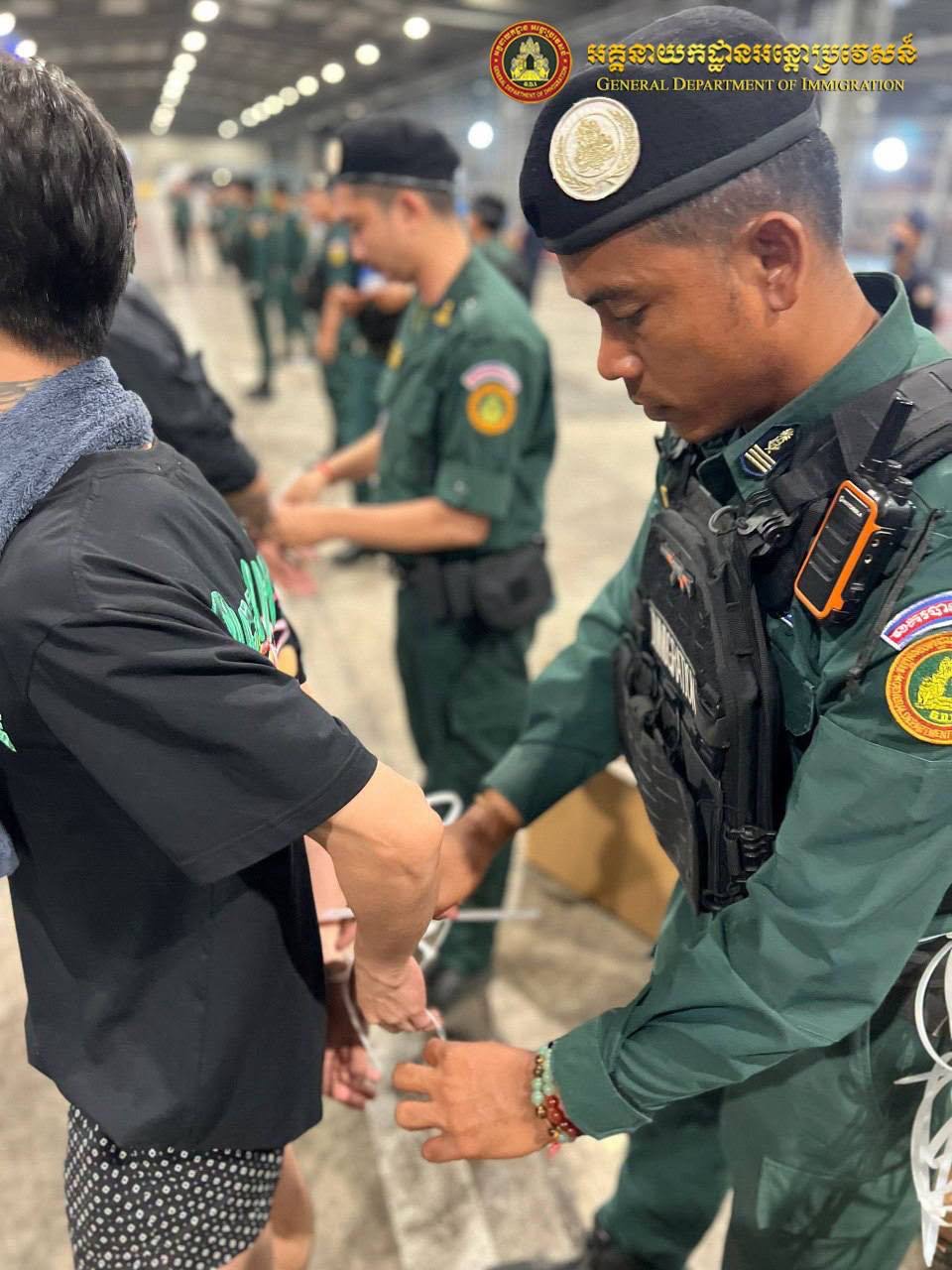 ការដឹកជញ្ជូនជនបរទេស