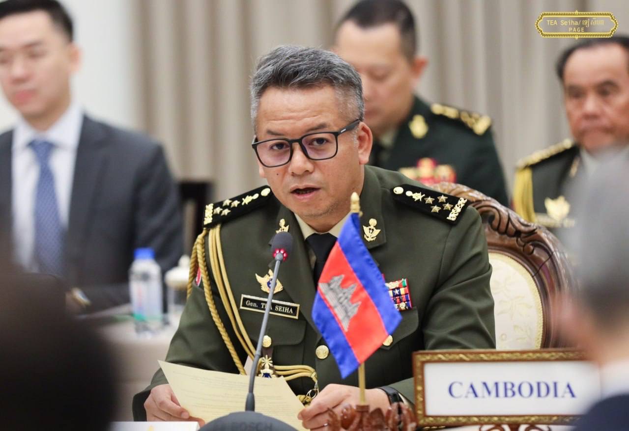 ថតរូបអនុស្សាវរីយ៍