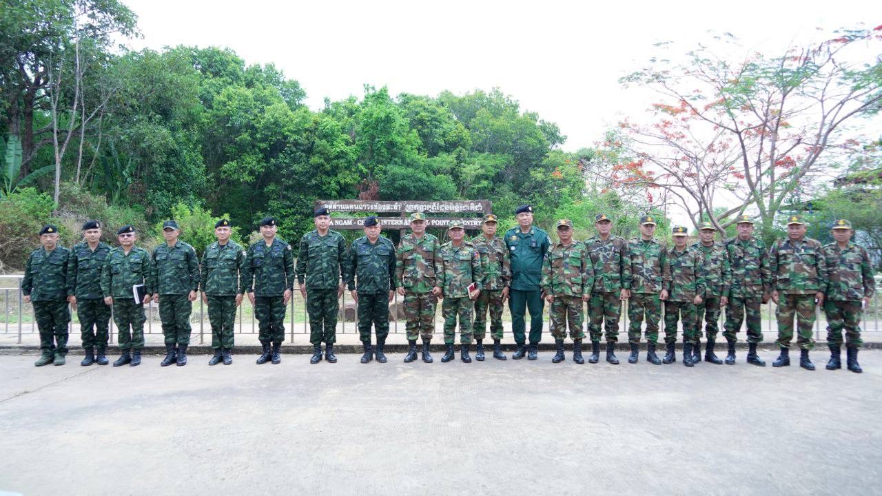 យោធភូមិភាគទី៤ កម្ពុជា និងកងទ័ពភូមិភាគទី២ ភាគីថៃ ជួបប្រជុំក្រៅផ្លូវការរបស់ក្រុមលេខា RBC នៅច្រកអន្តរជាតិជាំ-សាង៊ាំ ស្រុកអន្លង់វែង ខេត្តឧត្តរមានជ័យ