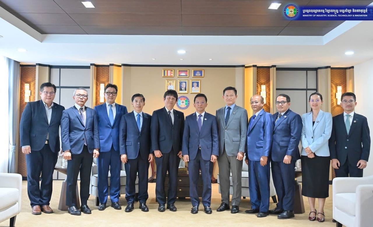 ក្រុមហ៊ុនដ៏ល្បីរបស់ជប៉ុនមួយ​ ប្រាប់ពីផែនការនាំយកបច្ចេកវិទ្យា Inverter ទំនើបមកកម្ពុជា ដើម្បីគាំទ្រប្រសិទ្ធ​​ភាពថាមពល គោលដៅអព្យាក្រឹតភាពកាបូន និងការកាត់បន្ថយចំណាយអគ្គិសនីសម្រាប់អ្នកប្រើប្រាស់