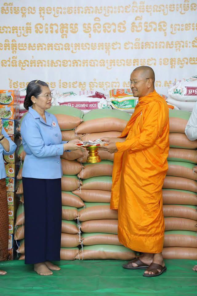 សម្តេច ម៉ែន សំអន ថ្លែងអំណរគុណ